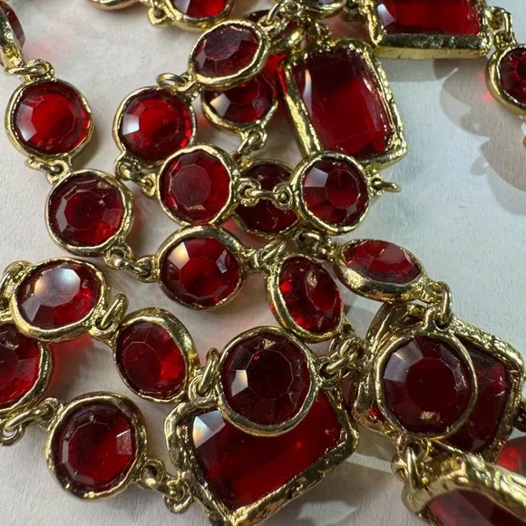 CHANEL vintage 1981 Chicklet necklace RED - Picture 10 of 13